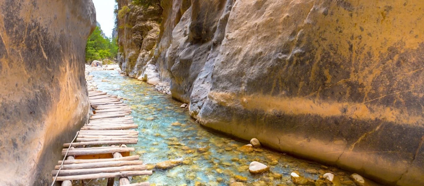 Φαράγγι Σαμαριάς: 30χρονος υπέστη έμφραγμα ενώ περπατούσε - Κλήθηκε ελικόπτερο για τη μεταφορά του